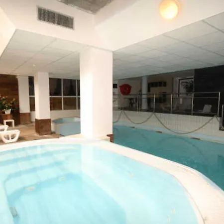 Apartment Le - Piscine 20 - 2 Pieces Pour 6 Personnes Mae-8874 Gourette